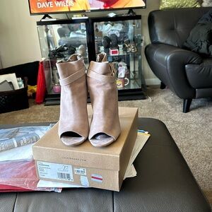 Tan heels no box or tags